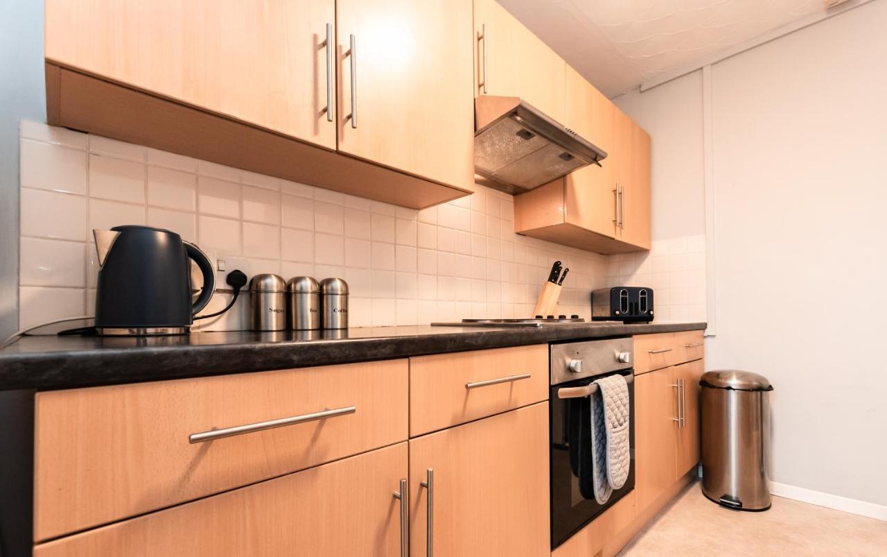 Best Price! Perfect Gunwharf Accommodation - 5 Single Beds Or Kingsize Free Parking Portsmouth Luaran gambar