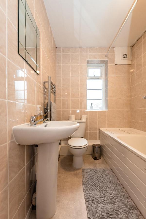 Best Price! Perfect Gunwharf Accommodation - 5 Single Beds Or Kingsize Free Parking Portsmouth Luaran gambar
