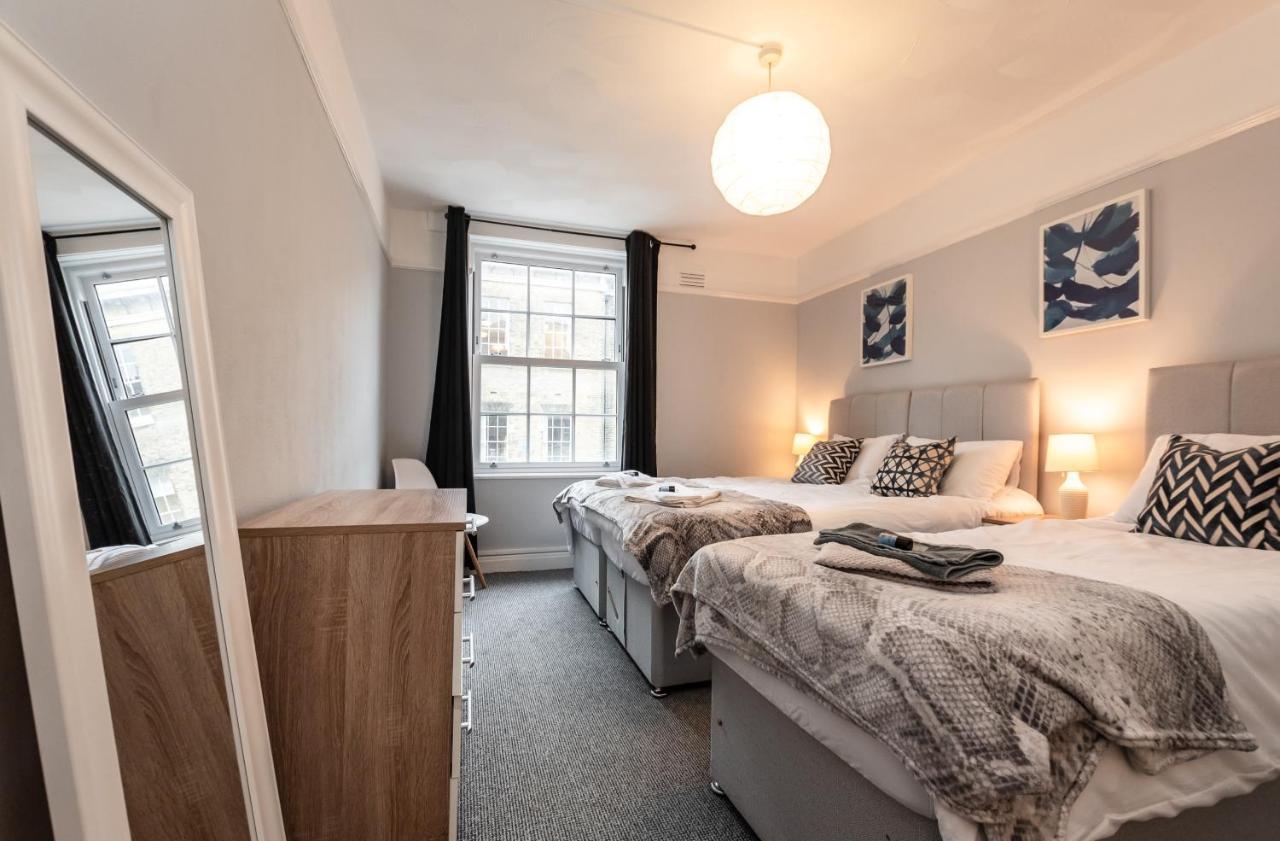 Best Price! Perfect Gunwharf Accommodation - 5 Single Beds Or Kingsize Free Parking Portsmouth Luaran gambar
