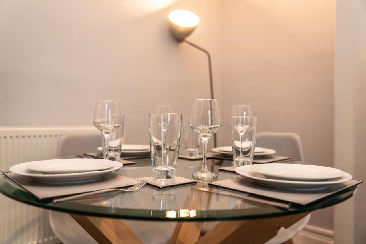 Best Price! Perfect Gunwharf Accommodation - 5 Single Beds Or Kingsize Free Parking Portsmouth Luaran gambar