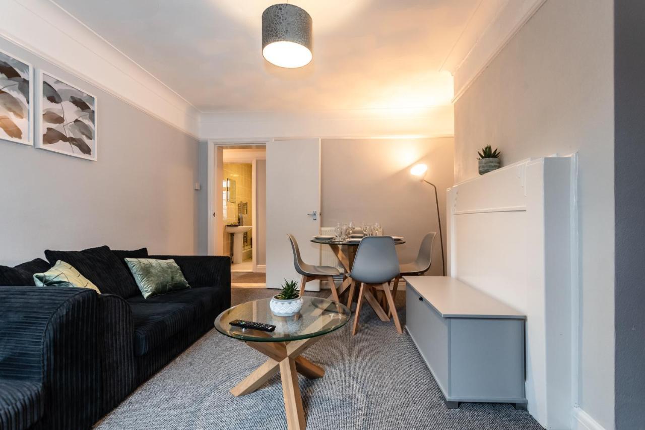 Best Price! Perfect Gunwharf Accommodation - 5 Single Beds Or Kingsize Free Parking Portsmouth Luaran gambar